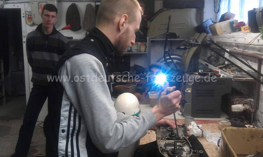 Dämlich kieken und Faxen machen, dit können se ;)