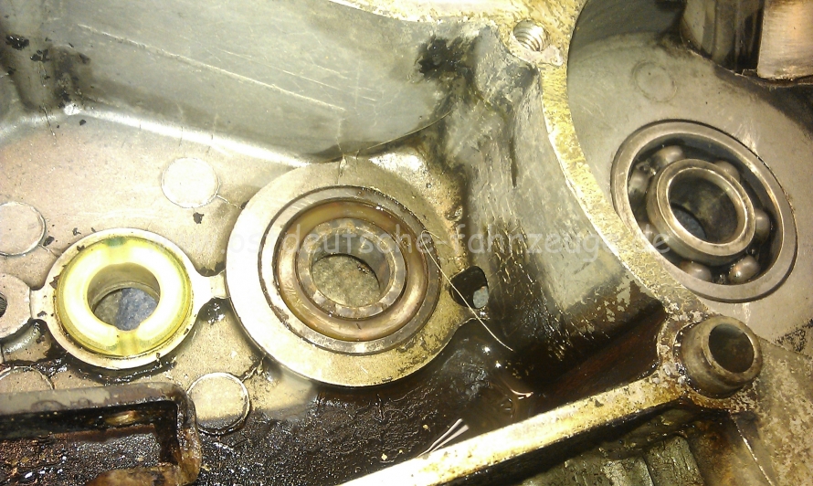 Nach einer ersten groben Reinigung...<br /><br />Heute ist erst mal Ende. Aber wir bleiben am Ball!