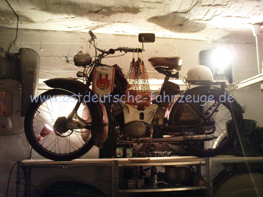 Lampenmaske als Deko mit Netzteil ausgerüstet.