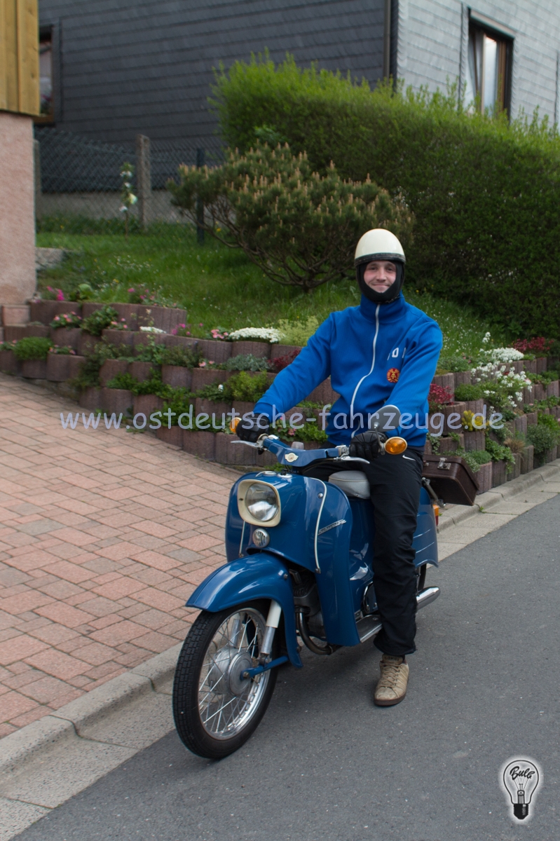 Los gehts. Stilecht mit Wilde-Helm und Jacke der DDR Olympiamannschaft 1980