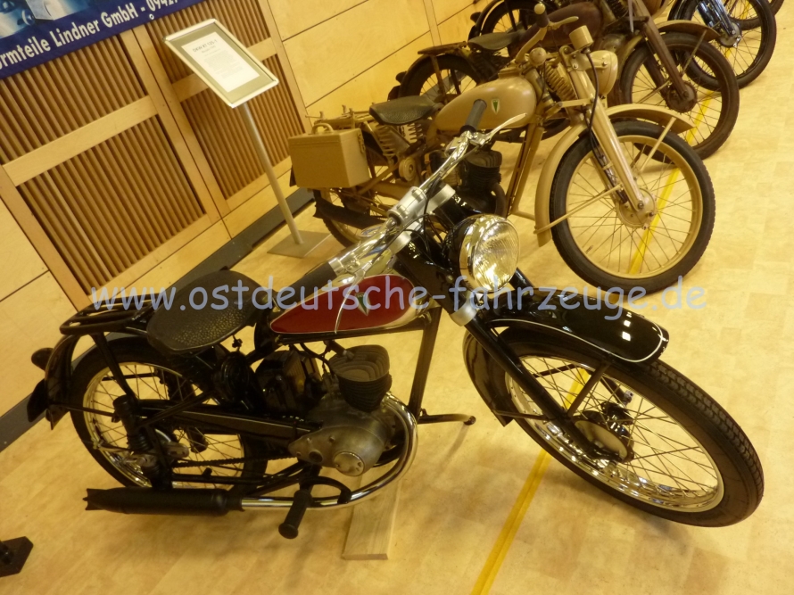 Messemodell 1949 IFA DKW RT 125 Nachbau.JPG