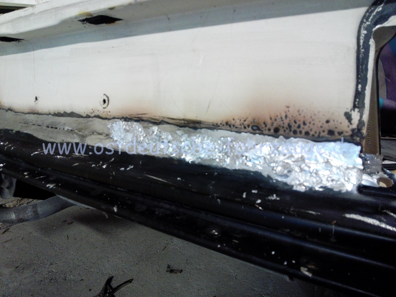 Erst säurefreie Zinnpaste, dann das Zinn drauf