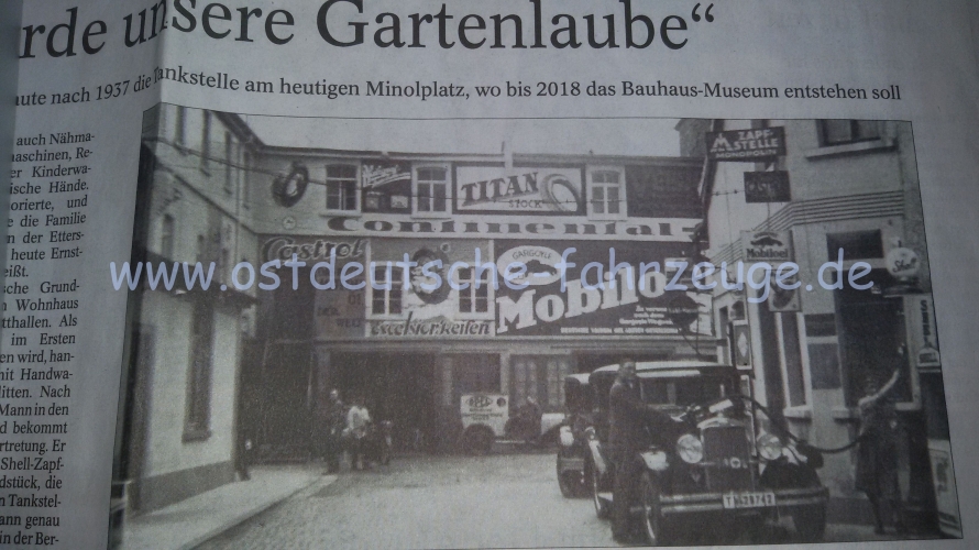 Im Hintergrund die Werbung im Opel AH ca 1929.Links im Bild die Wohnung meiner Familie  von 1973-1979 als Dienstwohnung meines Vaters (von 1959-2004 im Bertieb angestelt und für Opel, Moskwitsch und Wolga zuständig)