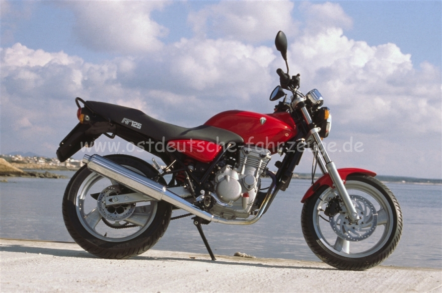 1999 RT 125   03.jpg