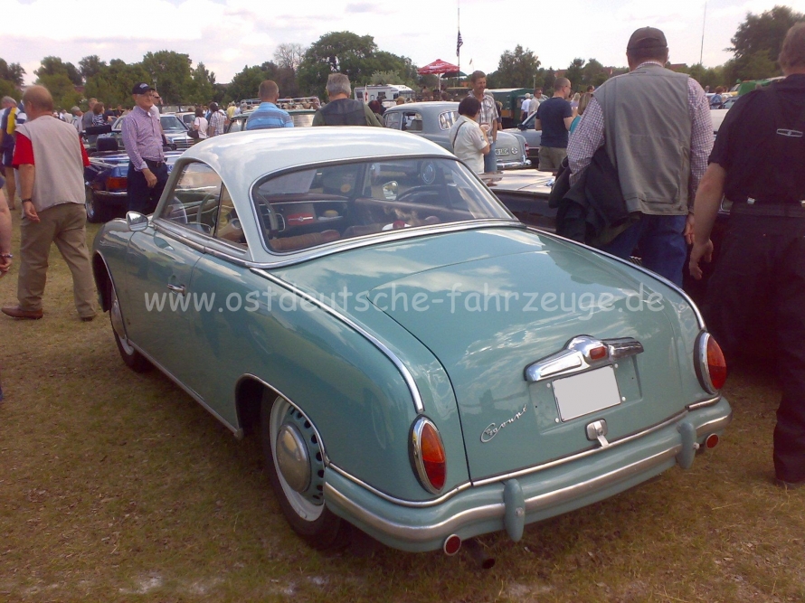 Die Heckansicht des AWZ P70 Coupé